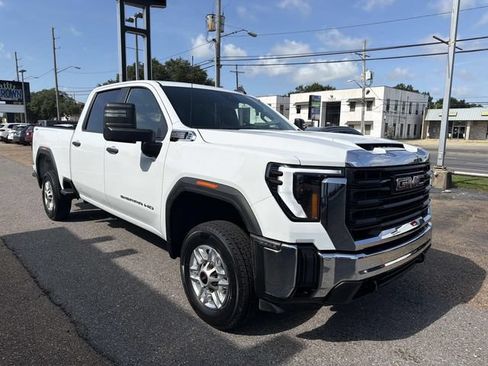 Used 2025 GMC Sierra 2500 Pro w/ Convenience Package AWD/4WD image 4