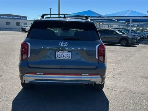 Used 2023 Hyundai Palisade Calligraphy FWD image 4