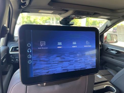 New 2025 Chevrolet Suburban High Country image 13