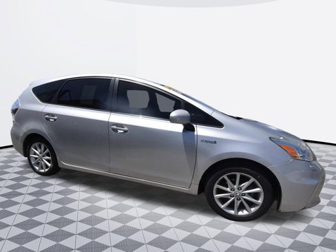 Used 2013 Toyota Prius V Five FWD image 6