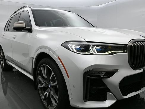 Used 2021 BMW X7 M50i w/ Dynamic Handling Package AWD/4WD image 42