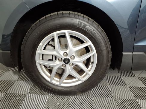 Used 2024 Ford Edge SEL w/ Convenience Package image 7
