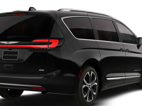 New 2026 Chrysler Pacifica Pinnacle image 2