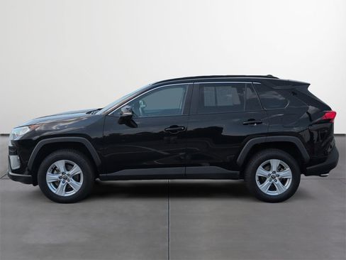 Certified 2021 Toyota RAV4 XLE w/ Convenience Package AWD/4WD image 3