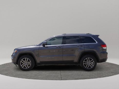 Used 2020 Jeep Grand Cherokee Laredo w/ Security & Convenience Group image 3