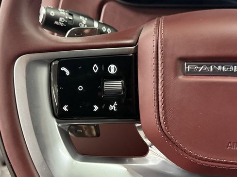 New 2025 Land Rover Range Rover SE image 16
