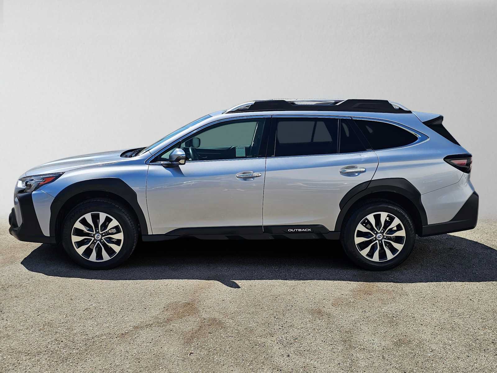 Certified 2024 Subaru Outback Touring AWD/4WD image 6