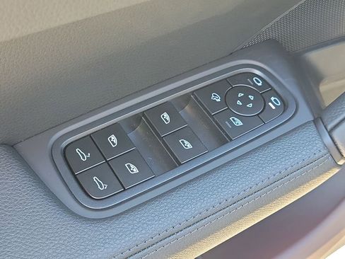 New 2026 Porsche Cayenne Coupe image 26