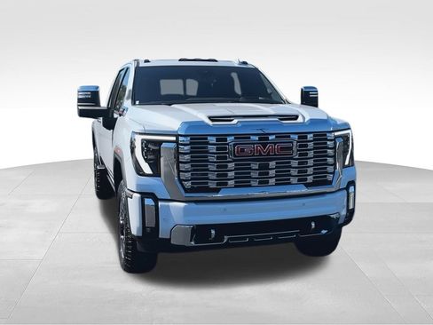 Used 2026 GMC Sierra 2500 Denali w/ Denali Reserve Package AWD/4WD image 3