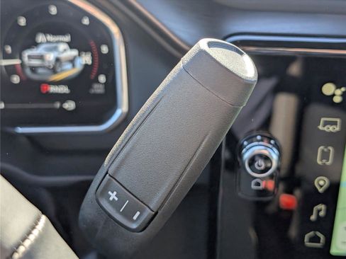 New 2026 GMC Sierra 2500 AT4 w/ AT4 Premium Plus Package image 12