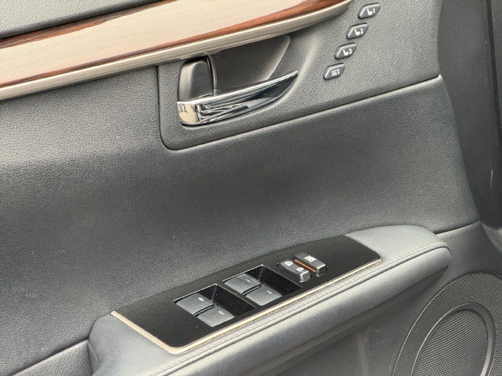 Used 2016 Lexus ES 350 w/ Navigation System Package FWD image 22