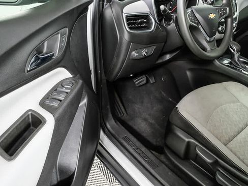 Used 2022 Chevrolet Equinox LS FWD image 6