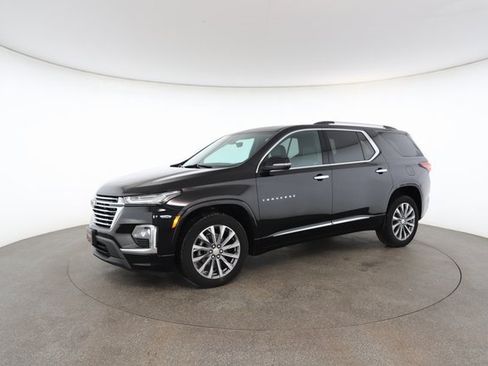 Used 2023 Chevrolet Traverse Premier image 3
