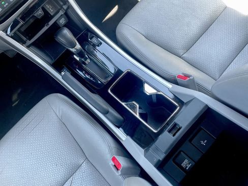 Used 2016 Honda Accord EX-L image 23