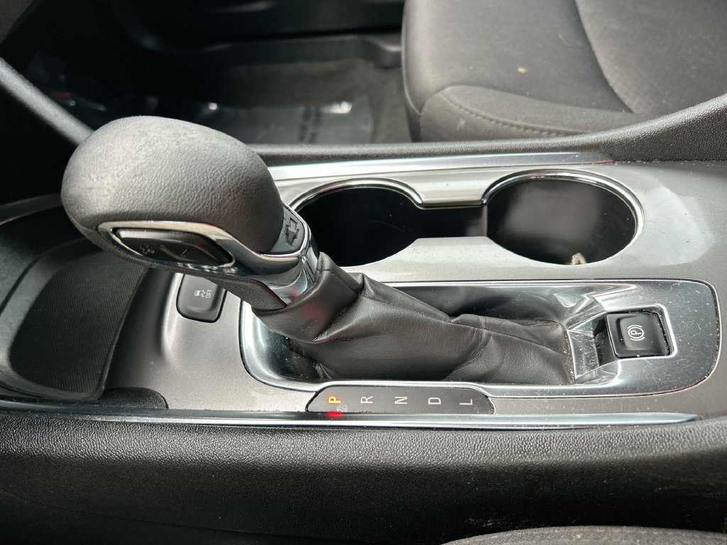 Used 2024 Chevrolet Malibu LT FWD image 24