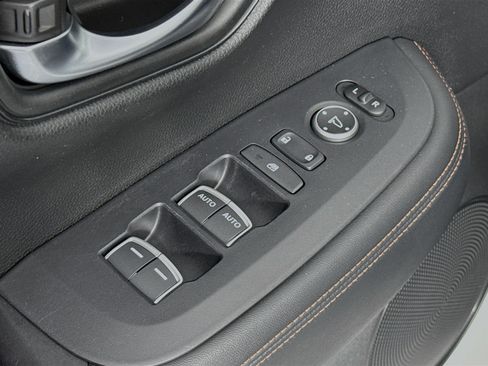Certified 2023 Honda HR-V Sport image 17