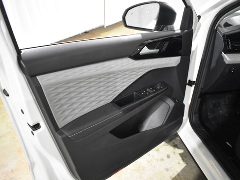 Used 2024 Volkswagen Taos S image 23