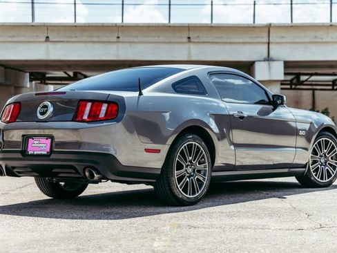 Used 2011 Ford Mustang GT Premium w/ Comfort Pkg RWD image 46