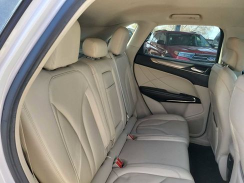 Used 2017 Lincoln MKC Premiere image 13