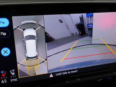 Used 2025 Volkswagen Atlas Cross Sport SEL Premium R-Line image 48