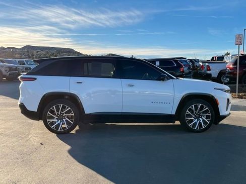 Used 2025 Jeep Wagoneer S Limited image 6