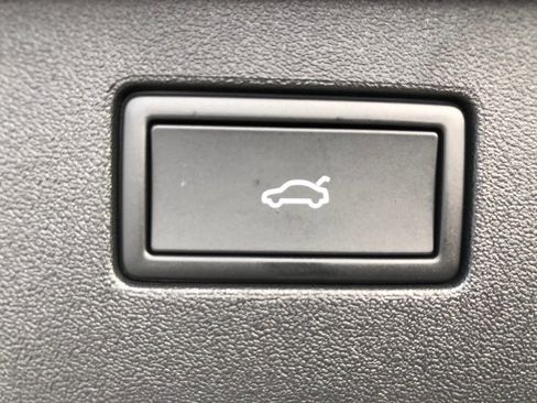 New 2026 Volkswagen Tiguan SEL R-Line image 39