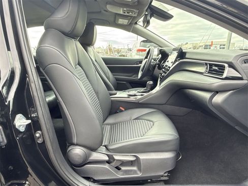 Used 2023 Toyota Camry SE image 26