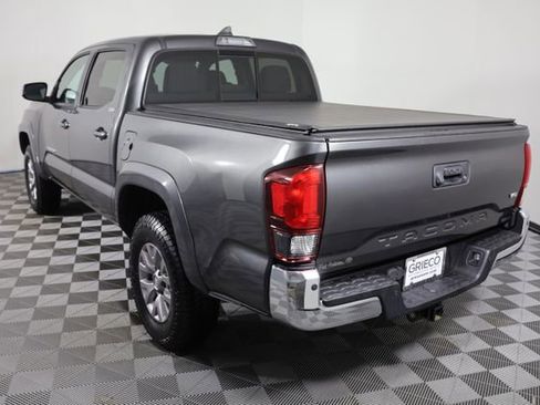 Used 2018 Toyota Tacoma SR5 image 6