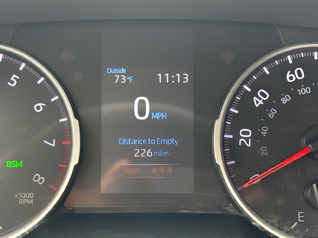 Used 2021 Toyota RAV4 XLE w/ Convenience Package AWD/4WD image 23