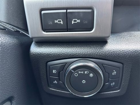 Used 2021 Ford F350 Platinum w/ Tremor Off-Road Package image 20