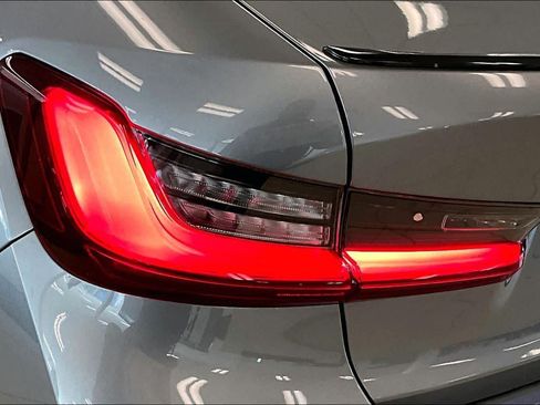 Used 2023 BMW 330i Sedan w/ M Sport Package RWD image 26