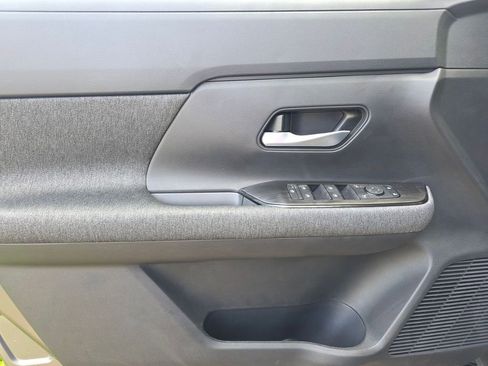 New 2026 Nissan Kicks SV w/ SV Premium Package FWD image 12