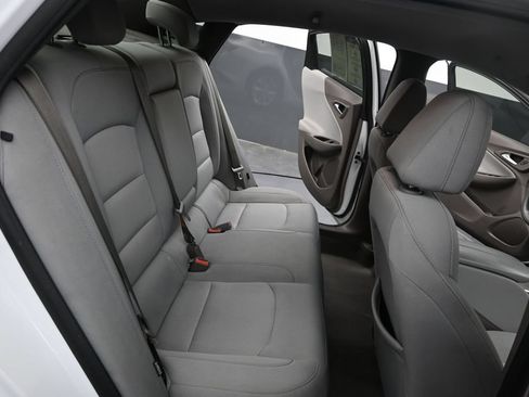 Used 2020 Chevrolet Malibu LT FWD image 18