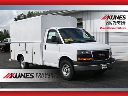 New 2025 GMC Savana 3500 w/ Power Convenience Package