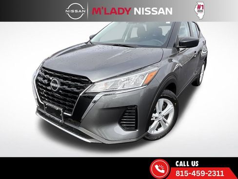 Certified 2025 Nissan Kicks Play S image 2