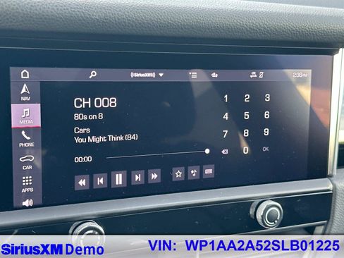 Certified 2025 Porsche Macan image 33