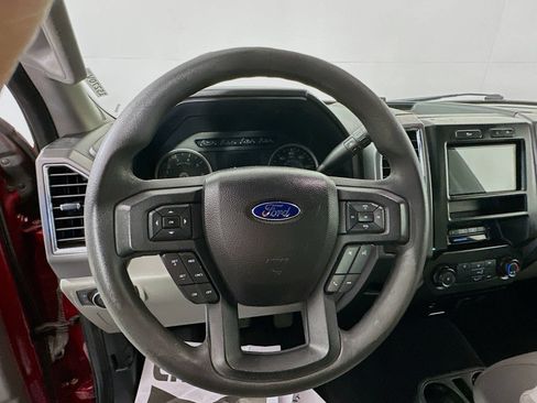 Used 2016 Ford F150 XLT AWD/4WD image 11