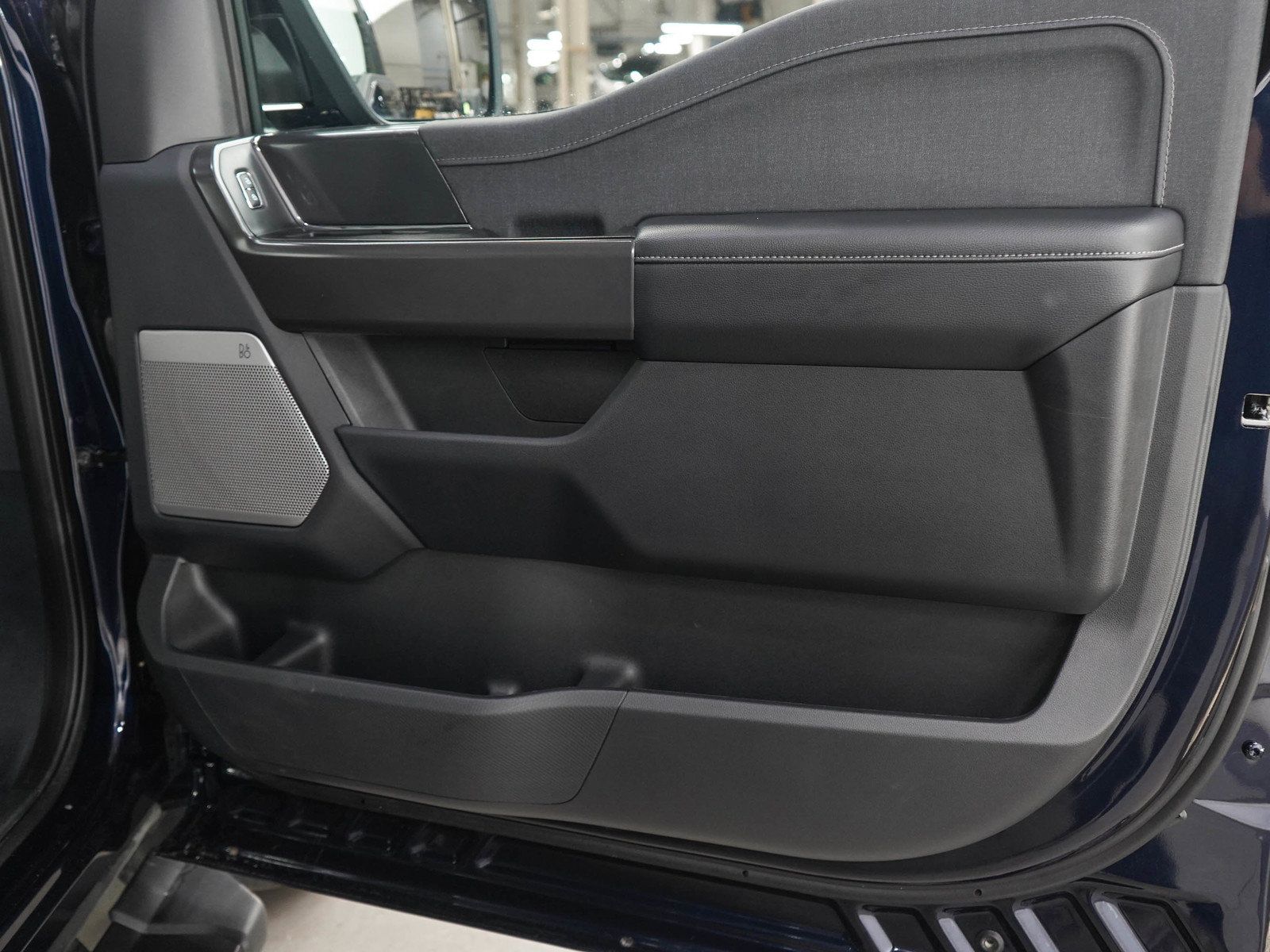 Used 2024 Ford F150 Lariat w/ Bed Utility Package AWD/4WD image 9