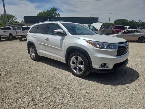 Used 2015 Toyota Highlander Limited w/ Driver Technology Package AWD/4WD image 1