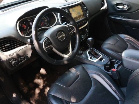 Used 2016 Jeep Cherokee Trailhawk w/ Leather Interior Group image 18