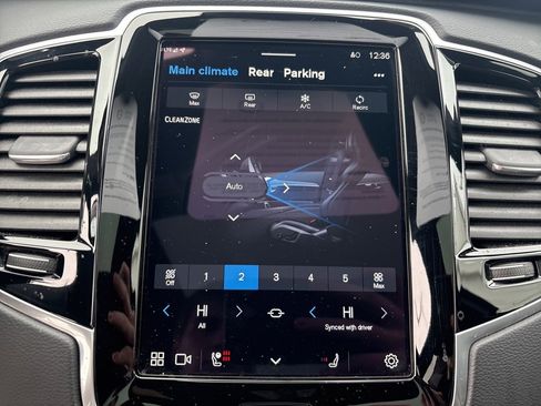 Certified 2024 Volvo XC90 T8 Ultimate w/ Protection Package Premier image 29