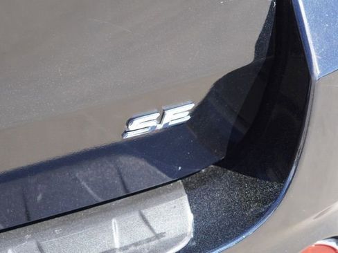 Used 2018 Toyota Sienna SE image 9