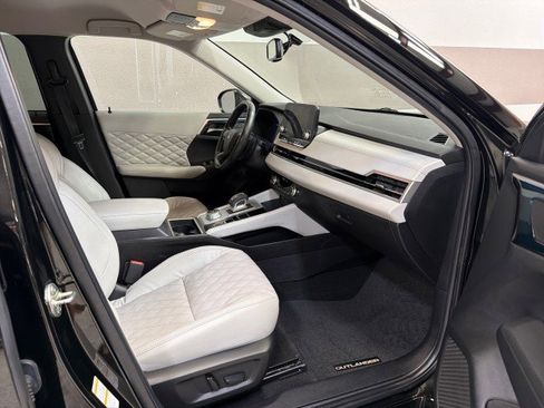 Used 2022 Mitsubishi Outlander SEL image 36