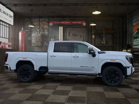New 2026 GMC Sierra 2500 Denali Ultimate w/ LPO, Black Badging Package AWD/4WD image 8