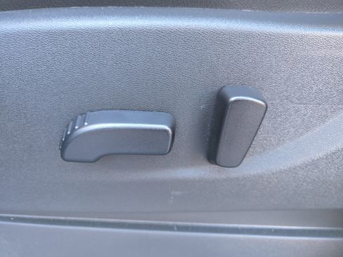 Certified 2024 Nissan Frontier SL w/ Technology Package image 14