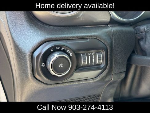Used 2021 Jeep Wrangler Unlimited Sahara AWD/4WD image 15