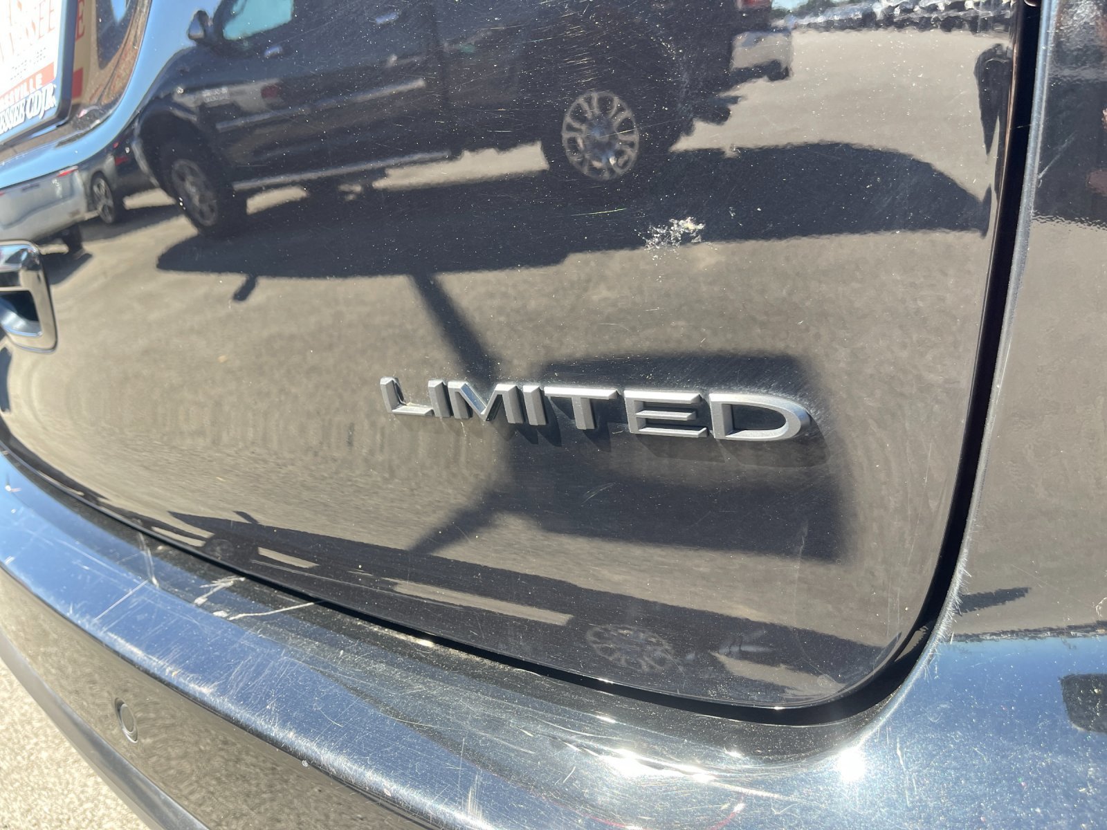 Used 2025 Chrysler Pacifica Limited FWD image 34