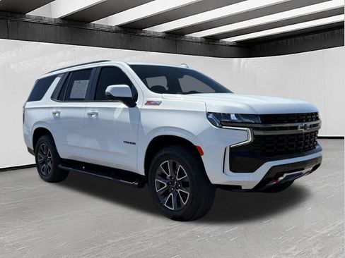 Certified 2022 Chevrolet Tahoe Z71 w/ Luxury Package AWD/4WD image 8