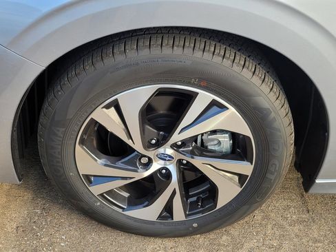 Used 2025 Subaru Legacy Premium image 2