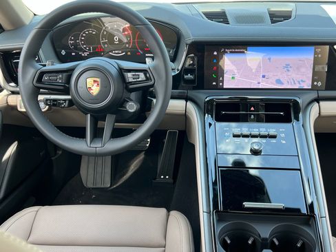 New 2026 Porsche Panamera 4 image 16